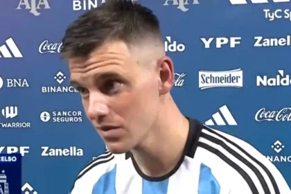 El volante rosarino durante un entrenamiento con la indumentaria nacional mientras se evalúa si Giovani Lo Celso con su nivel técnico integrará la nómina.