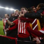 El mediocampista Mikel Amondarain celebra el gol que le dio el pase a octavos de final a Estudiantes frente a Independiente Medellín