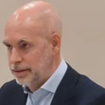 Horacio Rodríguez Larreta durante una entrevista televisiva expresando sus críticas de Horacio Rodríguez Larreta a Milei