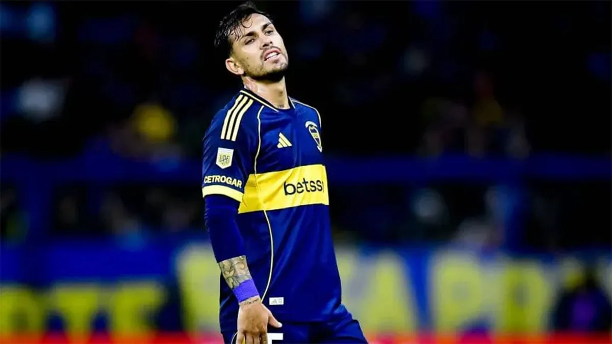 El mediocampista Leandro Paredes dialoga con la prensa y expone su malestar con el arbitraje del partido de Copa Libertadores en la Bombonera