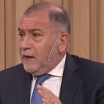 Entrevista política donde Luis Juez arremete contra Manuel Adorni por la comunicación del gobierno