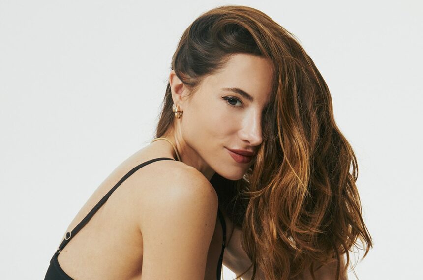 Magui Bravi comparte en una entrevista los desafíos emocionales de su experiencia con la maternidad y el puerperio.