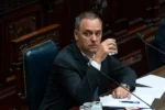 Cuestionamientos y reclamos por la presentación de la declaración jurada de Manuel Adorni en los despachos de Casa Rosada