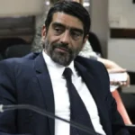 El diputado opositor Rodolfo Tailhade ofreciendo declaraciones en televisión en el momento en que Rodolfo Tailhade cuestionó el rol de la Casa Rosada.