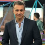 El periodista Sergio Lapeg眉e se emocion贸 en la alfombra roja de los premios de la televisi贸n