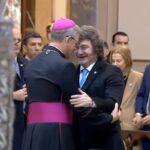 El primer mandatario Javier Milei ofreciendo precisiones teológicas luego de confirmarse que Javier Milei le respondió al arzobispo metropolitano.