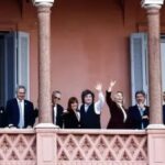 El presidente de la Nación saludando en los actos oficiales del 25 de Mayo luego de confirmarse que Javier Milei abrazó a la senadora.