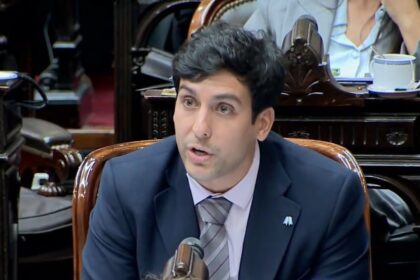 Recinto del Congreso nacional durante el debate que incluyó el error de Gino Visconti en Diputados