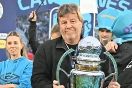 El entrenador Ricardo Zielinski analizó el campeonato de Belgrano de Córdoba en una multitudinaria conferencia de prensa tras la final