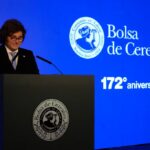El presidente de la Nación, Javier Milei, expone ante los directivos de la Bolsa de Cereales de Buenos Aires