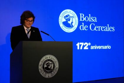 El presidente de la Nación, Javier Milei, expone ante los directivos de la Bolsa de Cereales de Buenos Aires