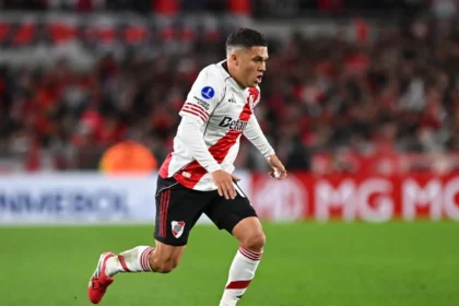 El mediocampista Juan Fernando Quintero sembró dudas sobre su continuidad en el club tras los dichos de su agente