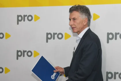 Mauricio Macri habla en un mitin político sobre la presidencia en las elecciones 2027