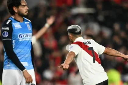 Los futbolistas millonarios festejan la goleada de River ante Blooming en el Estadio Más Monumental por Copa Sudamericana