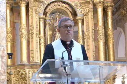 Jorge García Cuerva durante la homilía en la que García Cuerva reclamó el fin de la grieta.