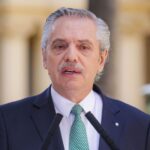 El expresidente Alberto Fernández expone sus argumentos sobre un eventual indulto para Cristina en una entrevista televisiva.