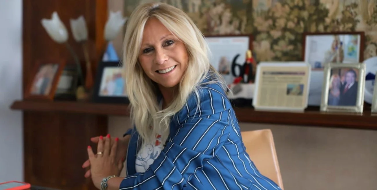 La abogada Ana Rosenfeld dialoga con los medios de prensa evitando dar precisiones sobre la intimidad de Wanda Nara en la actualidad.