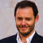 El exfuncionario Demian Reidel analizando las denuncias por tarjetas corporativas frente a las críticas de la gestión de Axel Kicillof en Buenos Aires.
