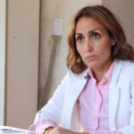María Florencia Arietto exponiendo sus argumentos durante una sesión legislativa en la provincia de Buenos Aires