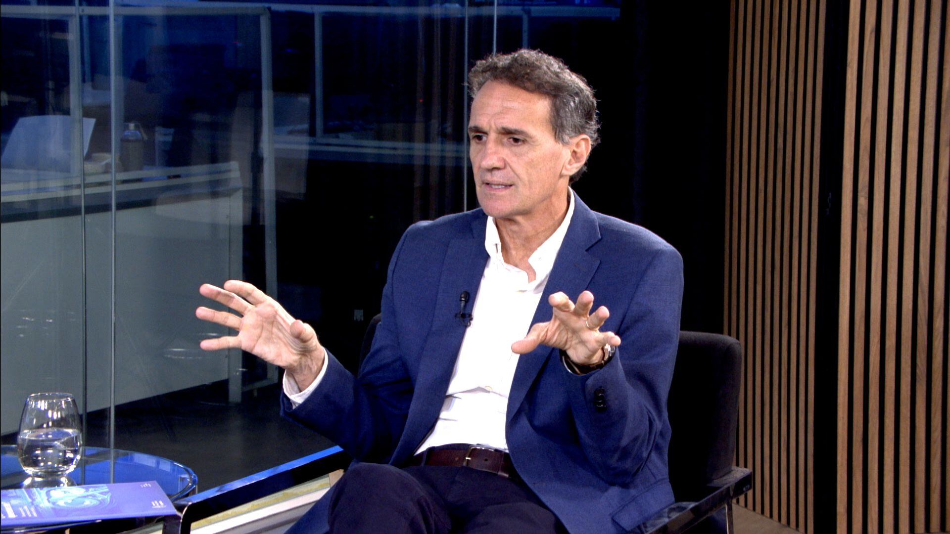 Gabriel Katopodis ejerciendo sus funciones como ministro de Infraestructura de la Provincia de Buenos Aires