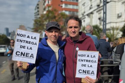 Autoridades gubernamentales defienden el nuevo plan estrat茅gico para las centrales at贸micas frente a reclamos opositores