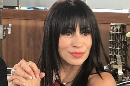 Estudio del programa Corta por Lozano con Marixa Balli y el equipo de panelistas de la tarde