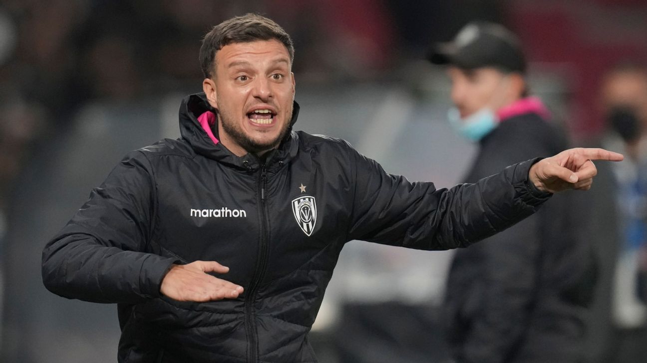 El director técnico Martín Anselmi llegó a un acuerdo con las autoridades para dirigir en el fútbol argentino.