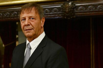 El legislador Oscar Zago analiza la fuerte crisis de conducción en los bloques parlamentarios de la Libertad Avanza