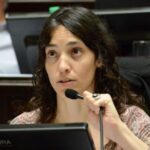 Operativo en las puertas del palacio parlamentario donde se impidió el velatorio del Indio Solari