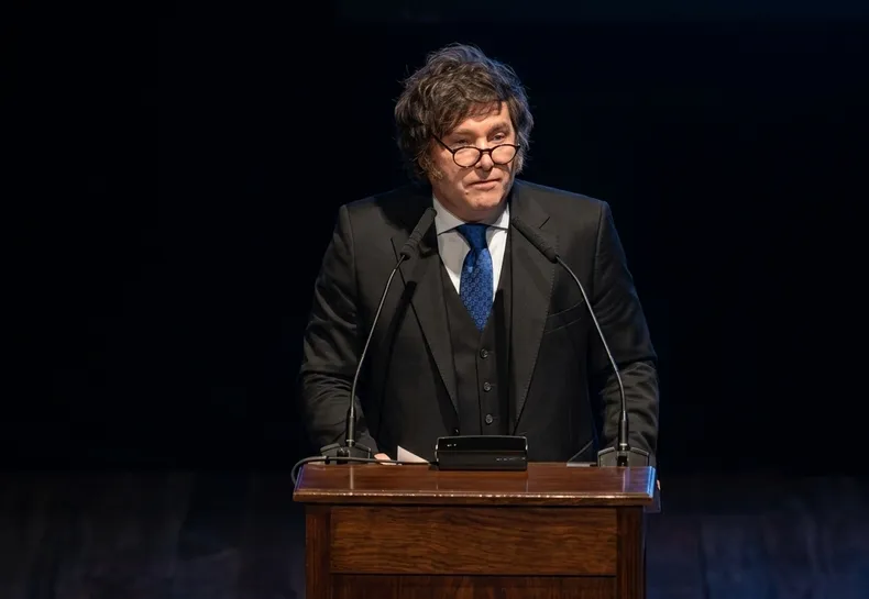El presidente Javier Milei criticó los subsidios estatales en un acto conmemorativo dentro del Palacio Libertad