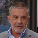 Osvaldo Laport dialogando con la conductora durante la emisión del programa de Mirtha Legrand