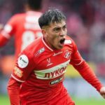 Esequiel Barco celebra con Spartak Mosc煤 mientras River busca a Esequiel Barco