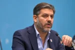 Carlos Bianco cuestionó a Milei por el proyecto para derogar la Ley de Tierras