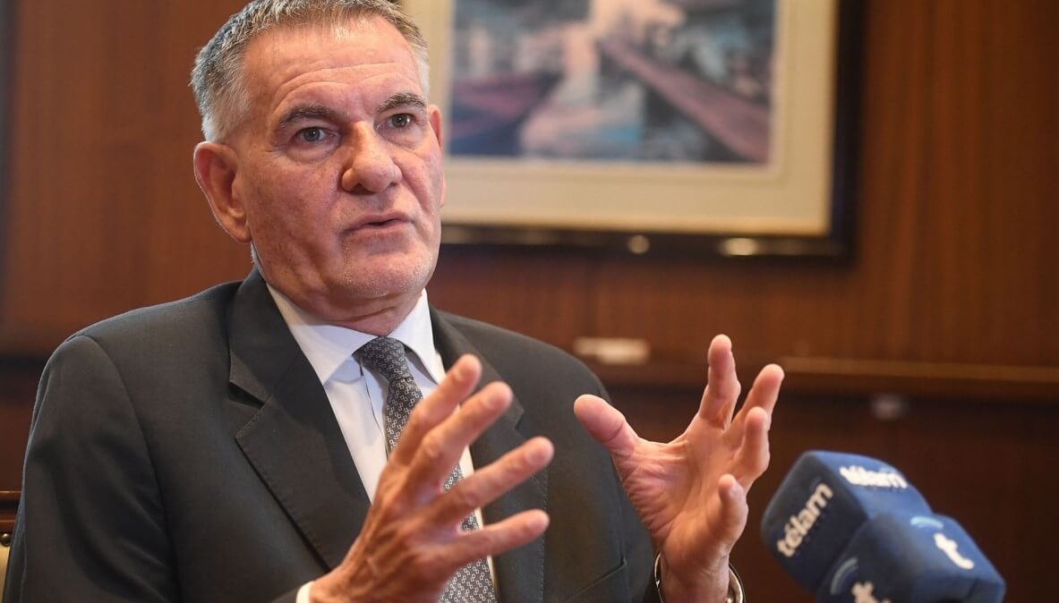 Carlos Castagneto durante una entrevista en la que habló sobre Carlos Castagneto Inocencia Fiscal y las medidas del Gobierno.