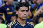 Exequiel Zeballos durante un partido con Boca antes de su posible llegada al Napoli