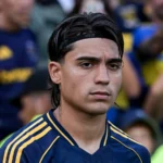 Exequiel Zeballos durante un partido con Boca antes de su posible llegada al Napoli