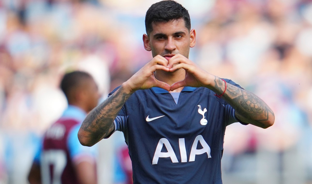 Cuti Romero salida Tottenham durante su etapa en el club inglés antes de una posible transferencia.