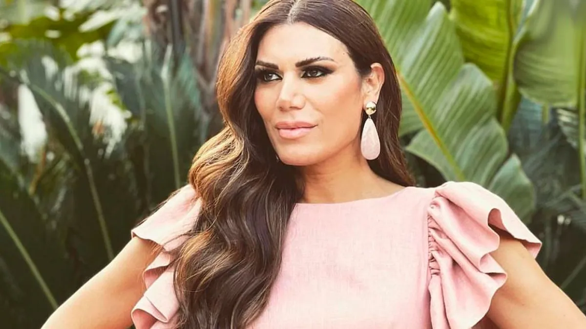 Flor de la V durante una entrevista en la que habló sobre su enamoramiento platónico por dos compañeras del espectáculo