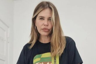 Nazarena Vélez junto a Barbie Pucheta Vélez durante el programa donde recordó el accidente de su hija.