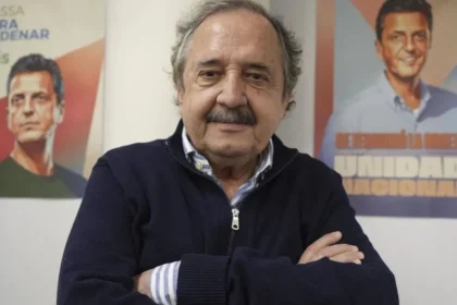 Ricardo Alfonsín durante una entrevista sobre el enfrentamiento con Lula da Silva