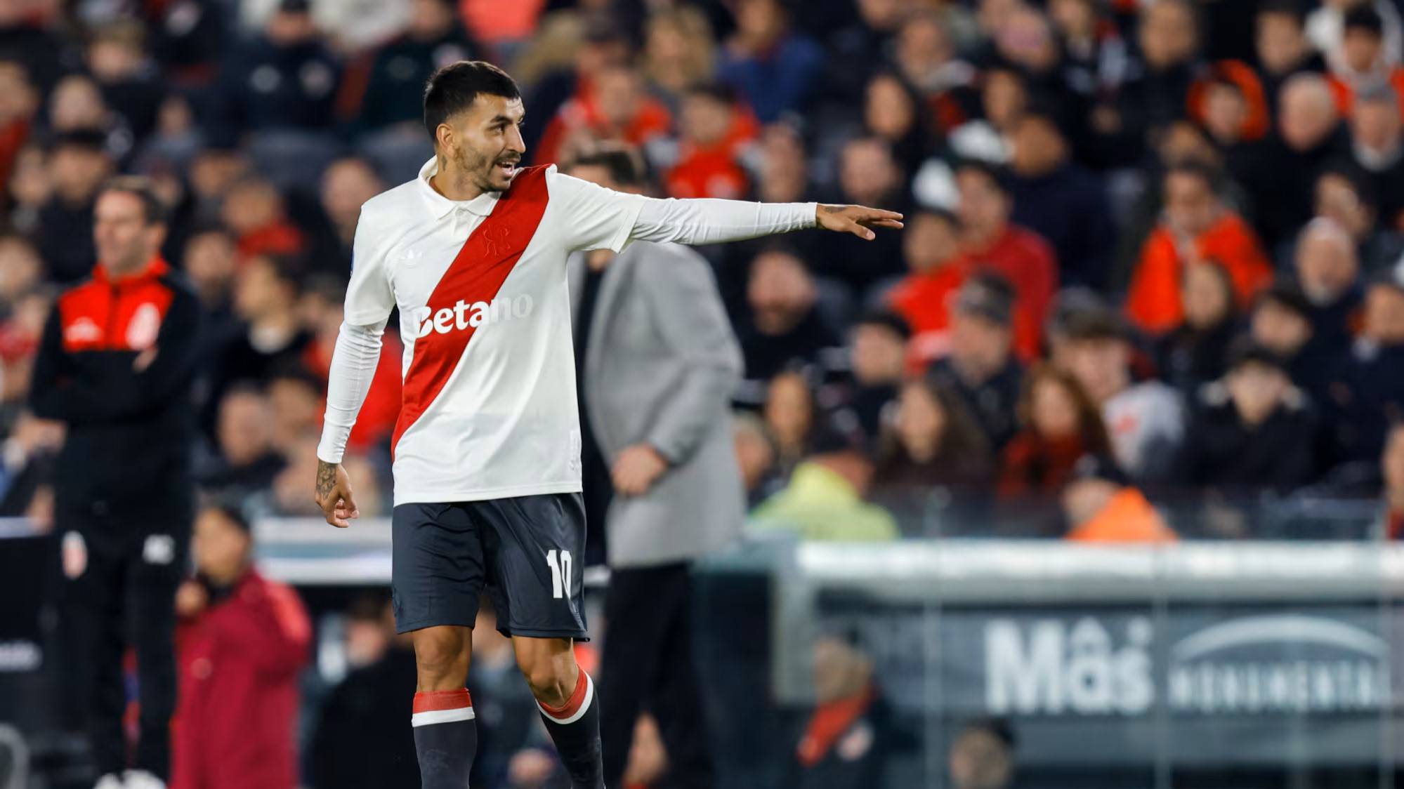 Barracas Central venció a River en el estadio Monumental durante el Torneo Clausura 2026.