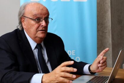 José de Mendiguren durante una entrevista en la que anunció que analiza demandar a Javier Milei.