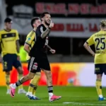 Jugadores de Deportivo Riestra celebran mientras Boca perdió con Riestra en el Torneo Clausura 2026