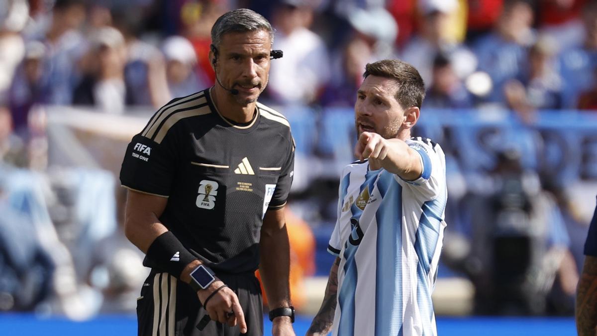 Slavko Vincic dejó arbitraje Mundial 2026 tras dirigir la final disputada entre Argentina y España.