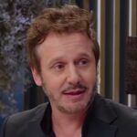 Benjamín Vicuña durante su entrevista sobre Benjamín Vicuña y Anita Espasandín en La Noche de Mirtha