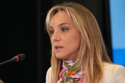 Investigar a Malena Galmarini por el viaje en jet privado al Caribe