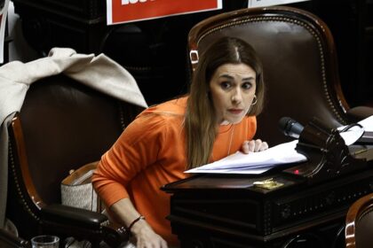 Pagano cuestionó a Milei durante el debate por la reforma del Banco Central