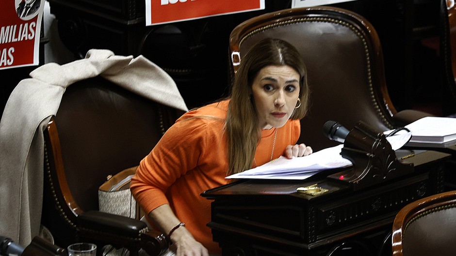 Pagano cuestionó a Milei durante el debate por la reforma del Banco Central