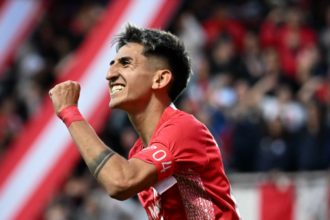 Argentinos Juniors derrotó a Aldosivi y quedó líder del Torneo Clausura