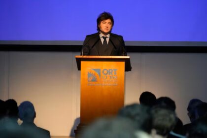 Milei contra el populismo argentino durante su discurso ante alumnos del Colegio ORT
